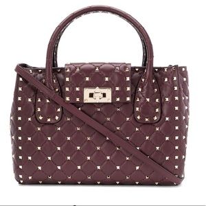 😍🥰 VALENTINO Garavani Rockstud tote 🥰😍